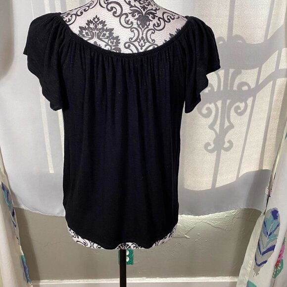 Kim & Cami black off the shoulder flowy boho summer top.  Short sleeve - Picture 5 of 7